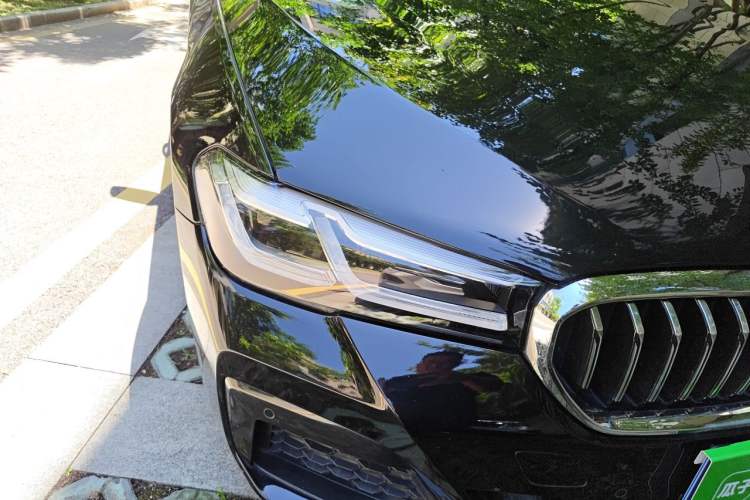 Used BMW 5 Series 2021 Facelifted 525Li M Sport Package Right Front Headlight