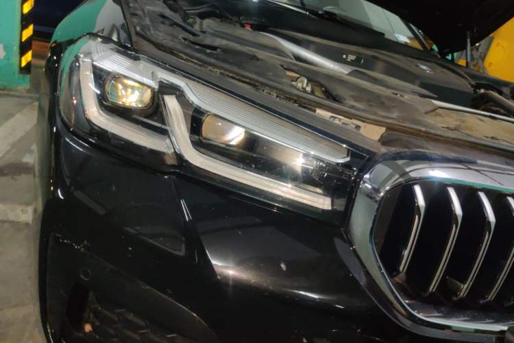 Used BMW 5 Series 2021 530Li Luxury Edition M Sport Package Right Front Headlight