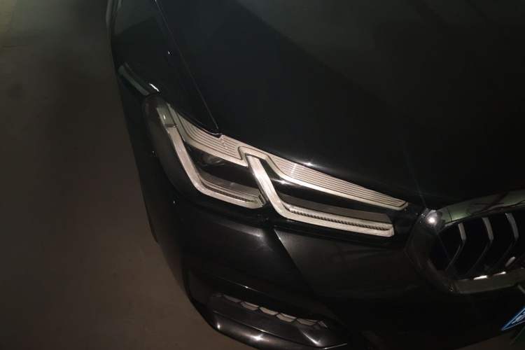 Used BMW 5 Series 2021 525Li M Sport Package Right Front Headlight