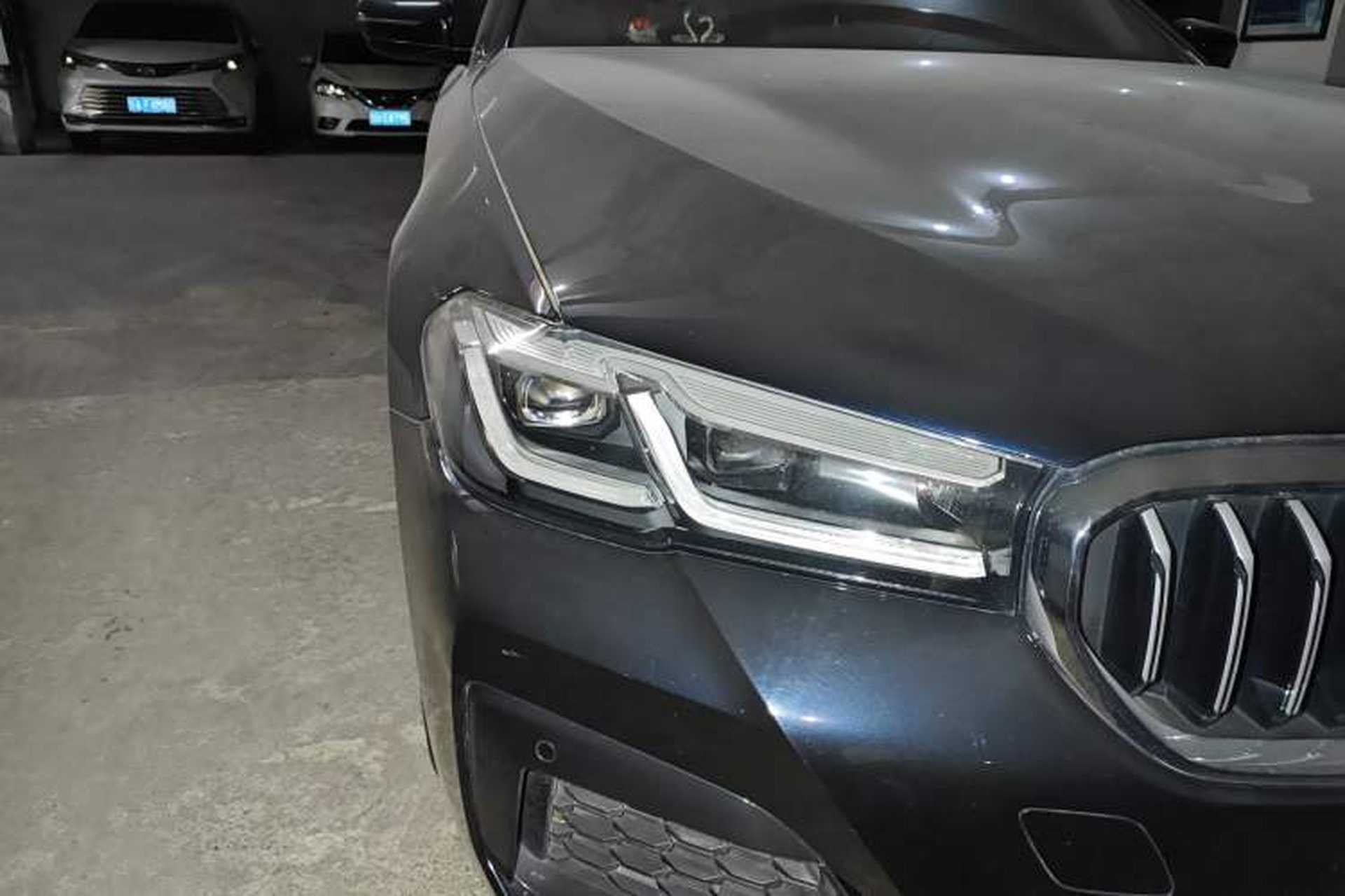 Used BMW 5 Series 2021 530Li Leading Model M Sport Package Right Front Headlight