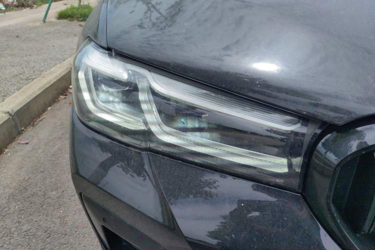 Used BMW 5 Series 2021 530Li Leading Model M Sport Package Right Front Headlight