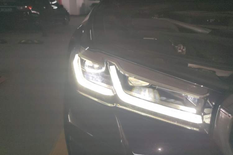 Used BMW 5 Series 2021 530Li Leading Model M Sport Package Right Front Headlight