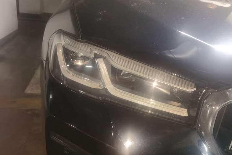 Used BMW 5 Series 2021 530Li Luxury Edition M Sport Package Right Front Headlight