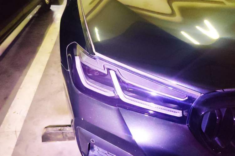 Used BMW 5 Series 2021 530Li Luxury Edition M Sport Package Right Front Headlight