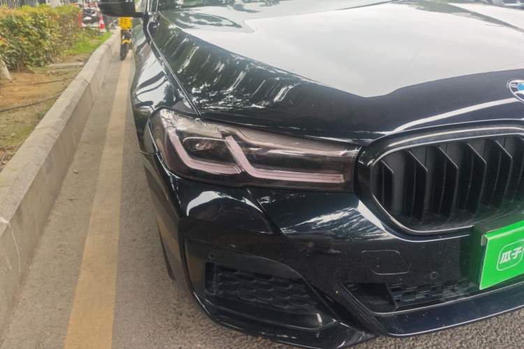 Used BMW 5 Series 2021 Facelifted 530Li Leading Edition M Sport Package Right Front Headlight