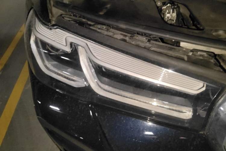 Used BMW 5 Series 2021 530Li Leading Model M Sport Package Right Front Headlight