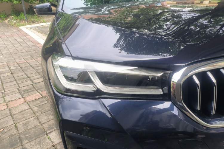 Used BMW 5 Series 2021 530Li Luxury Edition M Sport Package Right Front Headlight