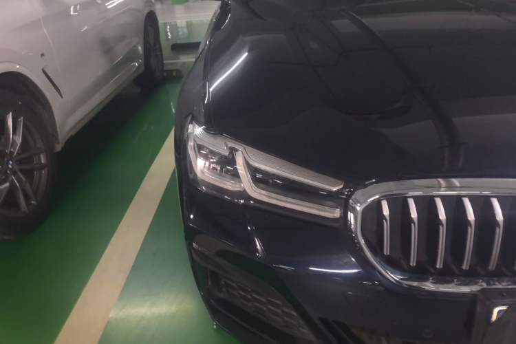 Used BMW 5 Series 2021 530Li Luxury Edition M Sport Package Right Front Headlight