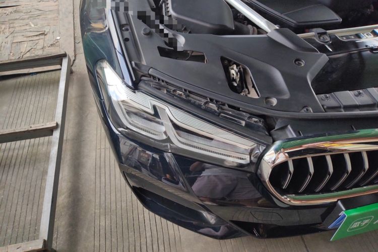Used BMW 5 Series 2021 530Li Luxury Edition M Sport Package Right Front Headlight
