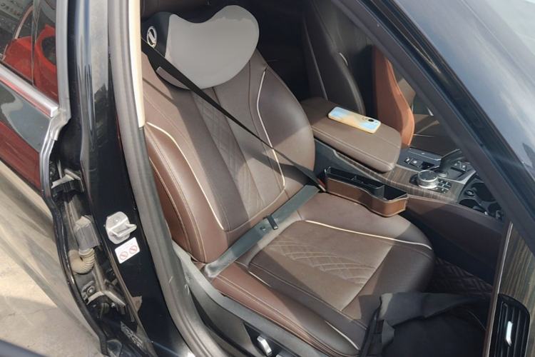 Used BMW 5 Series 2021 530Li Leading Luxury Package Right Front Seat