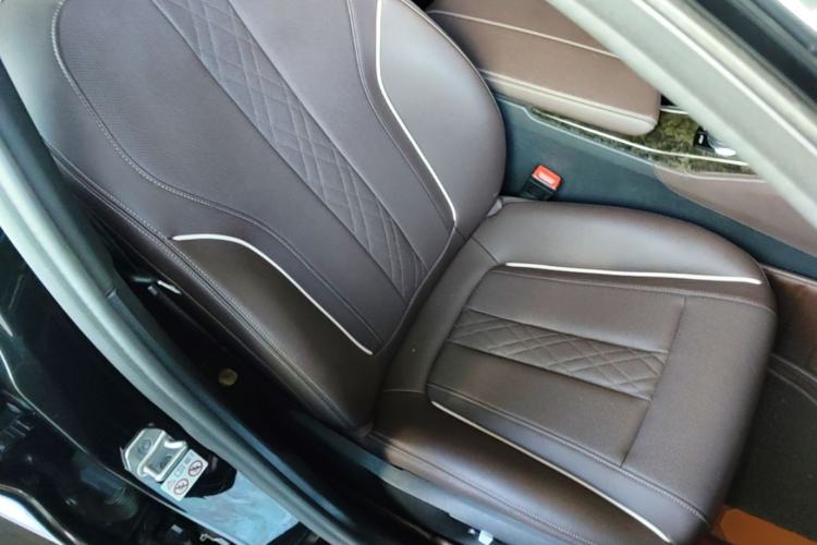 Used BMW 5 Series 2021 525Li M Sport Package Right Front Seat