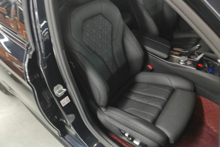 Used BMW 5 Series 2021 530i M Sport Package Right Front Seat