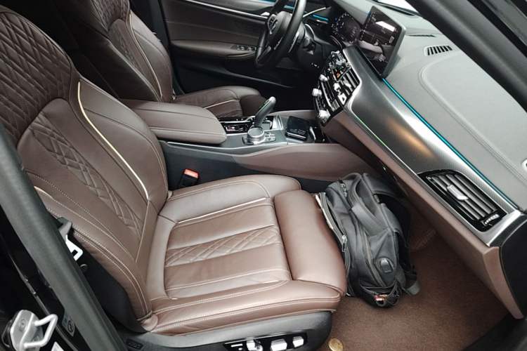 Used BMW 5 Series 2021 540i Sport Line M Sport Package Right Front Seat