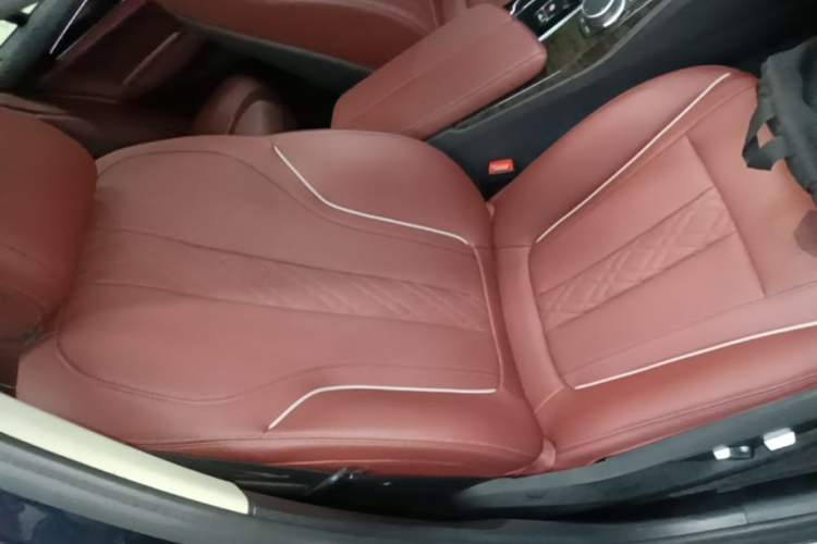 Used BMW 5 Series 2021 525Li Luxury Package Right Front Seat