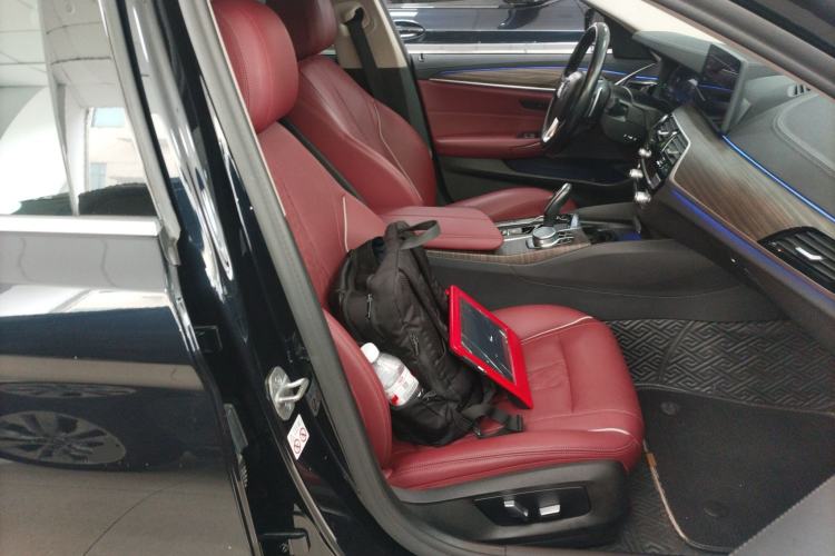 Used BMW 5 Series 2021 Restyled 530Li Leading Edition Luxury Package Right Front Seat