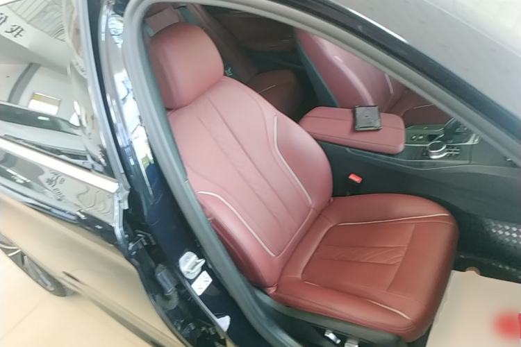 Used BMW 5 Series 2021 530Li xDrive M Sport Package Right Front Seat