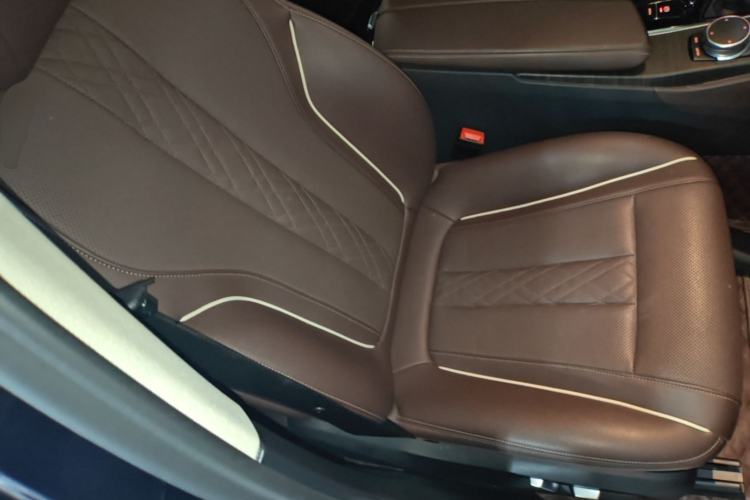 Used BMW 5 Series 2021 Restyled 530Li Leading Edition Luxury Package Right Front Seat