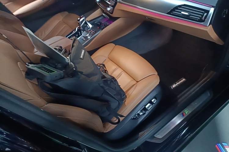 Used BMW 5 Series 2021 530i Sport Line M Sport Package Right Front Seat