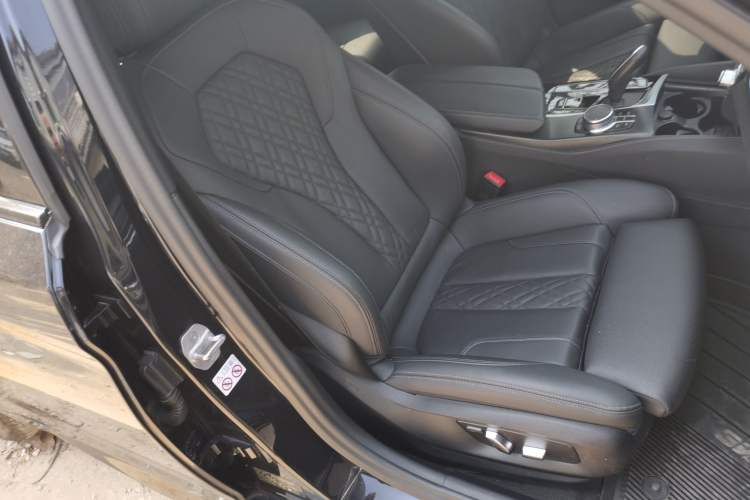 Used BMW 5 Series 2021 525i M Sport Package Right Front Seat