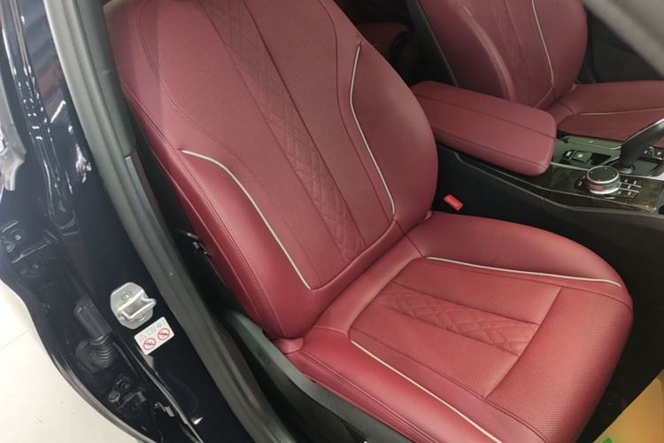 Used BMW 5 Series 2021 Facelifted 525Li M Sport Package Right Front Seat