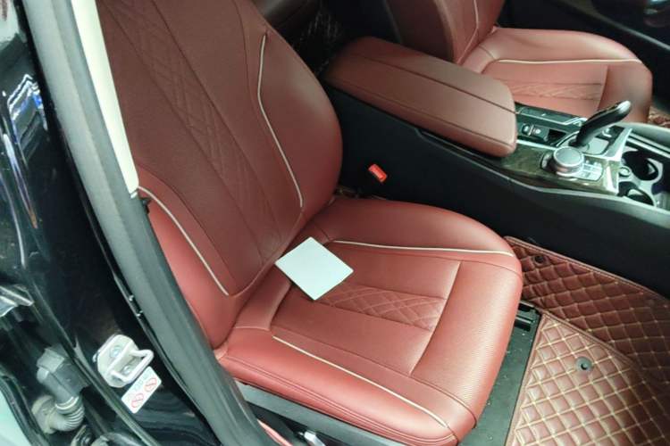 Used BMW 5 Series 2021 Updated Version 525Li Luxury Package Right Front Seat