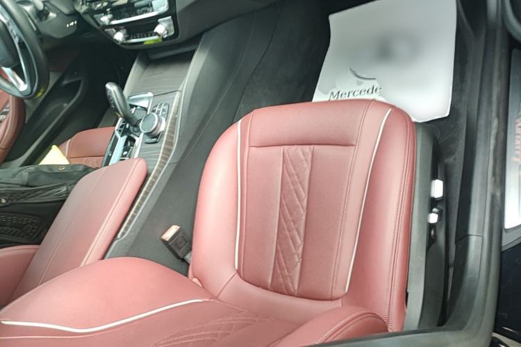 Used BMW 5 Series 2021 530Li Leading Luxury Package Right Front Seat