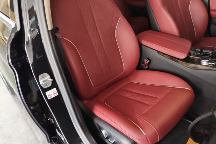 Used BMW 5 Series 2021 525Li Luxury Package Right Front Seat