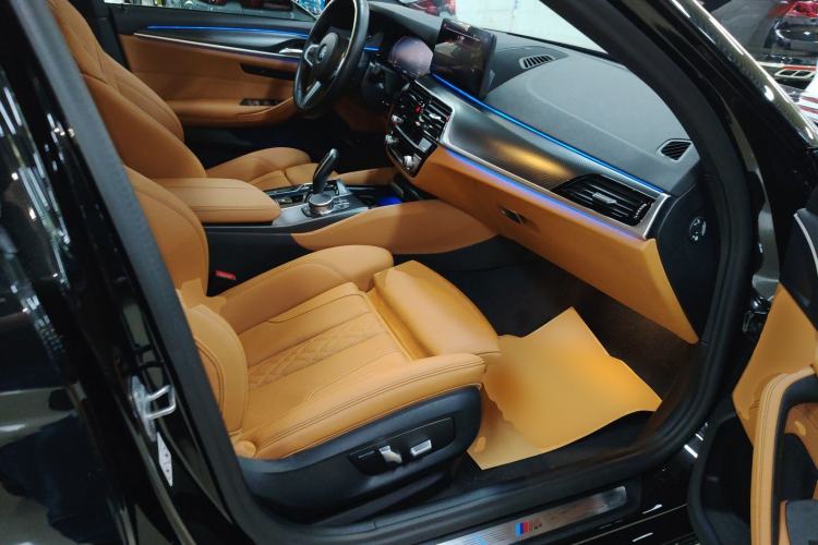 Used BMW 5 Series 2021 525i M Sport Package Right Front Seat