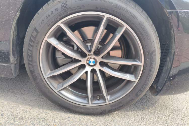 Used BMW 5 Series 2021 525i M Sport Package Right Front Wheel Hub