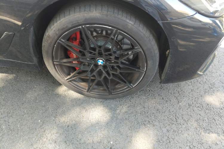 Used BMW 5 Series 2021 525Li M Sport Package Right Front Wheel Hub