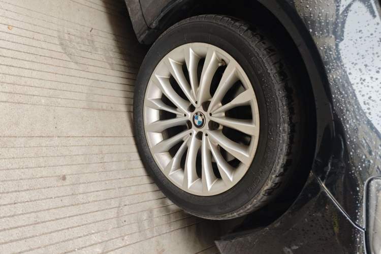 Used BMW 5 Series 2021 Facelifted 525Li M Sport Package Right Front Wheel Hub