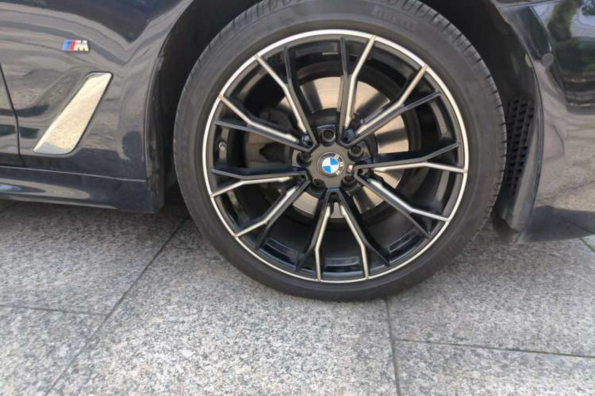 Used BMW 5 Series 2021 Facelifted 525Li M Sport Package Right Front Wheel Hub