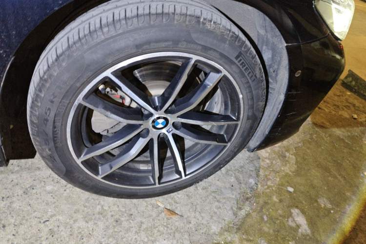Used BMW 5 Series 2021 Facelifted 525Li M Sport Package Right Front Wheel Hub