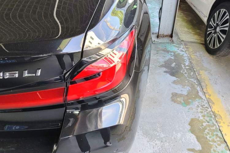 Used BMW 5 Series 2021 525Li M Sport Package Right Rear Taillight
