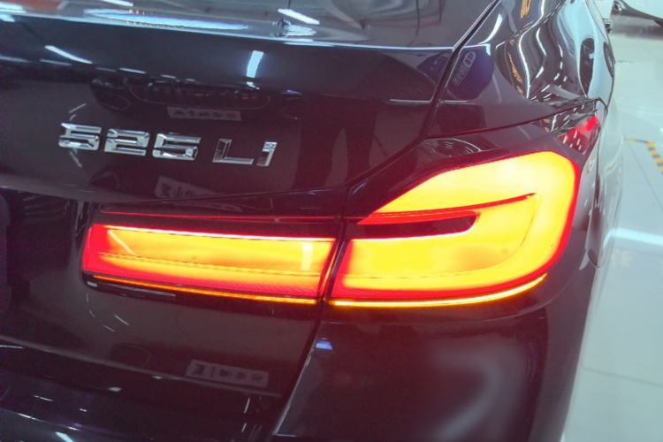 Used BMW 5 Series 2021 525Li M Sport Package Right Rear Taillight