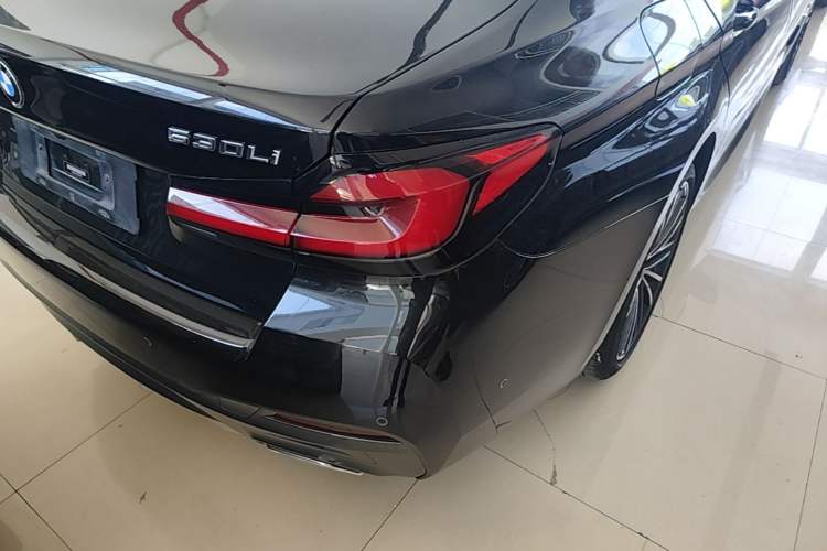 Used BMW 5 Series 2021 530Li xDrive M Sport Package Right Rear Taillight