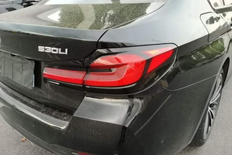 Used BMW 5 Series 2021 Facelifted 530Li Leading Edition M Sport Package Right Rear Taillight