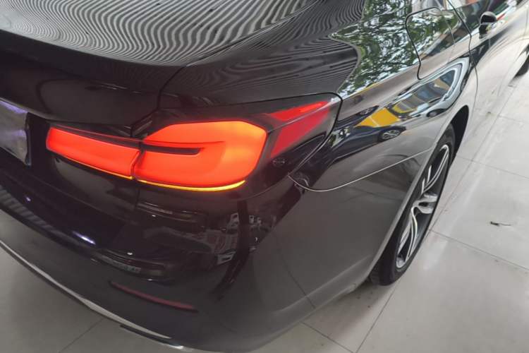 Used BMW 5 Series 2021 530Li Leading Luxury Package Right Rear Taillight