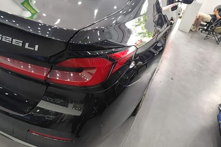 Used BMW 5 Series 2021 525Li Luxury Package Right Rear Taillight