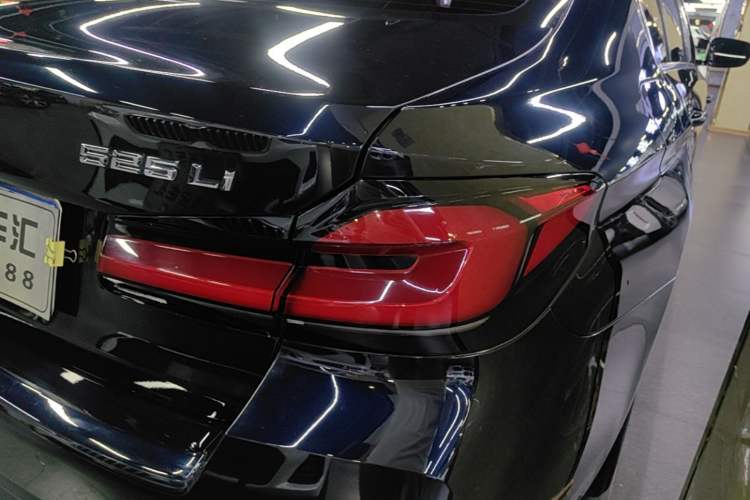 Used BMW 5 Series 2021 525Li M Sport Package Right Rear Taillight