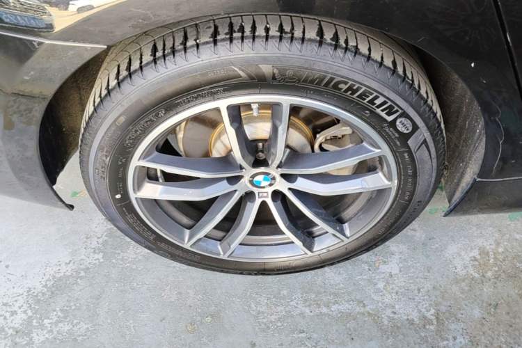 Used BMW 5 Series 2021 525Li M Sport Package Right Rear Wheel Hub