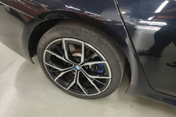 Used BMW 5 Series 2021 530i M Sport Package Right Rear Wheel Hub