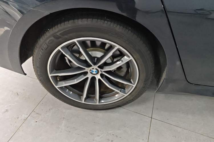 Used BMW 5 Series 2021 525Li M Sport Package Right Rear Wheel Hub