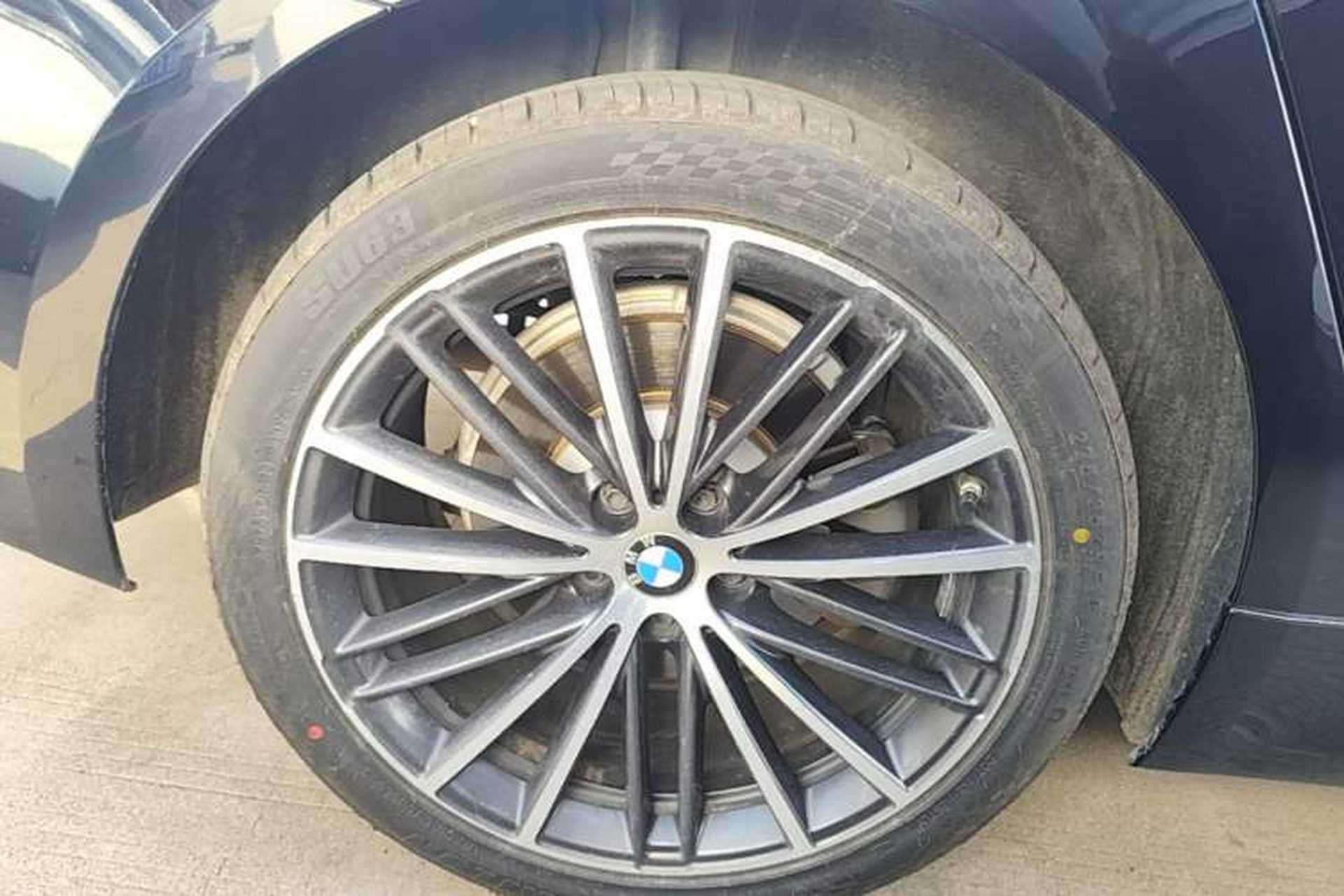 Used BMW 5 Series 2021 Facelifted 530Li Leading Edition M Sport Package Right Rear Wheel Hub