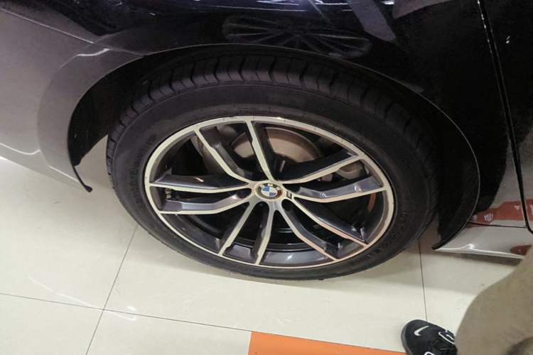 Used BMW 5 Series 2021 525Li M Sport Package Right Rear Wheel Hub