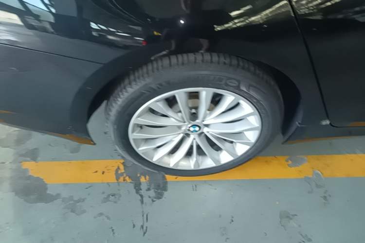 Used BMW 5 Series 2021 525Li Luxury Package Right Rear Wheel Hub