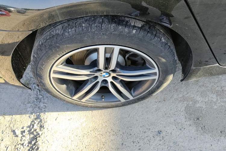 Used BMW 5 Series 2021 530Li Leading Luxury Package Right Rear Wheel Hub