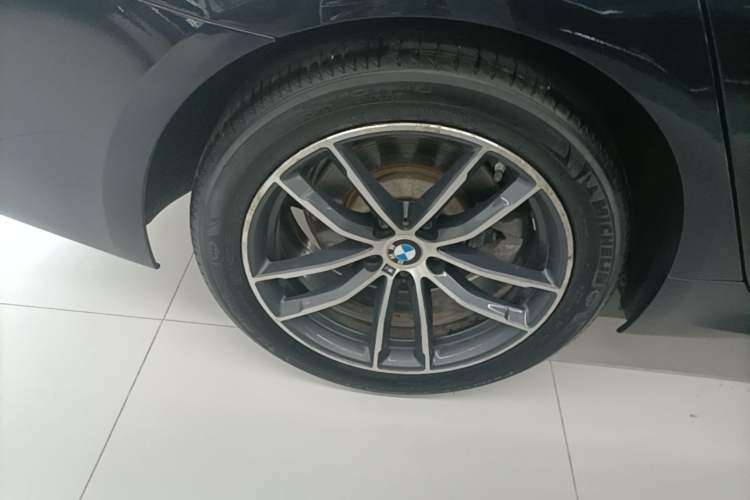 Used BMW 5 Series 2021 525Li M Sport Package Right Rear Wheel Hub