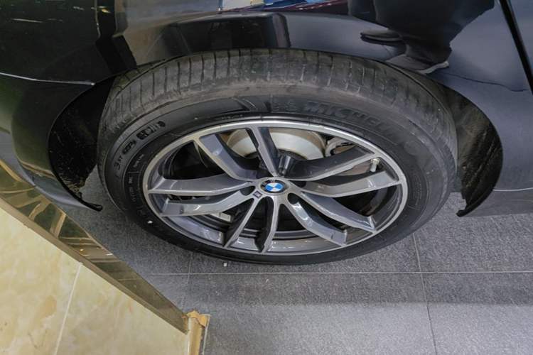 Used BMW 5 Series 2021 525Li M Sport Package Right Rear Wheel Hub