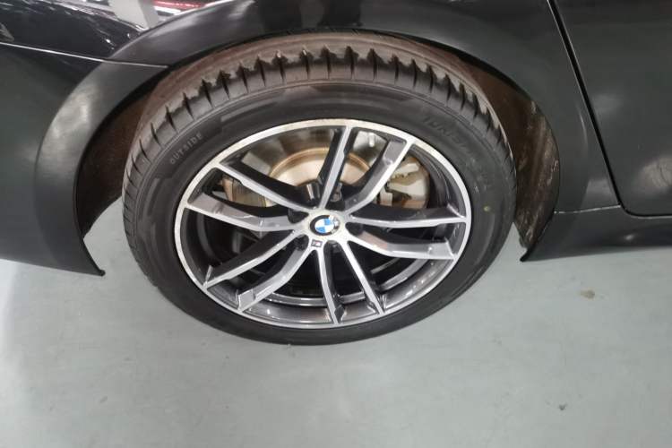 Used BMW 5 Series 2021 525Li M Sport Package Right Rear Wheel Hub